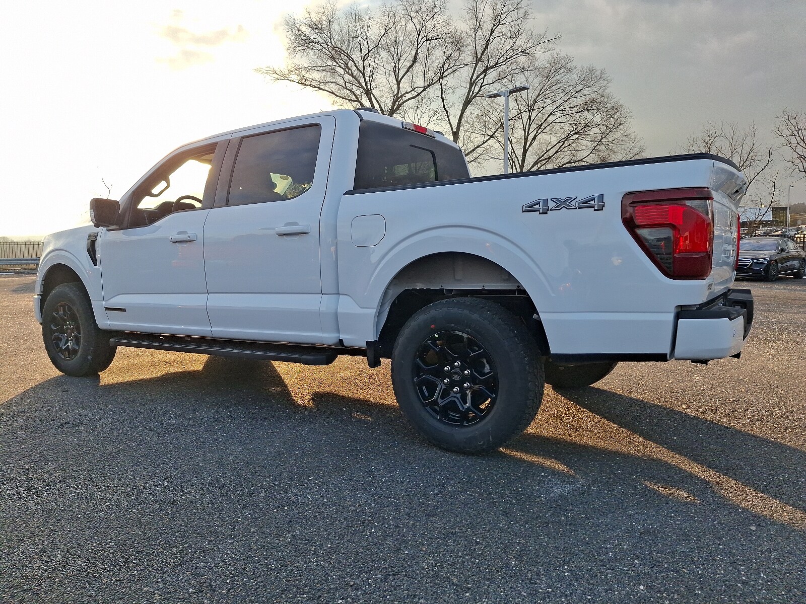 2025 Ford F-150 XLT photo 3