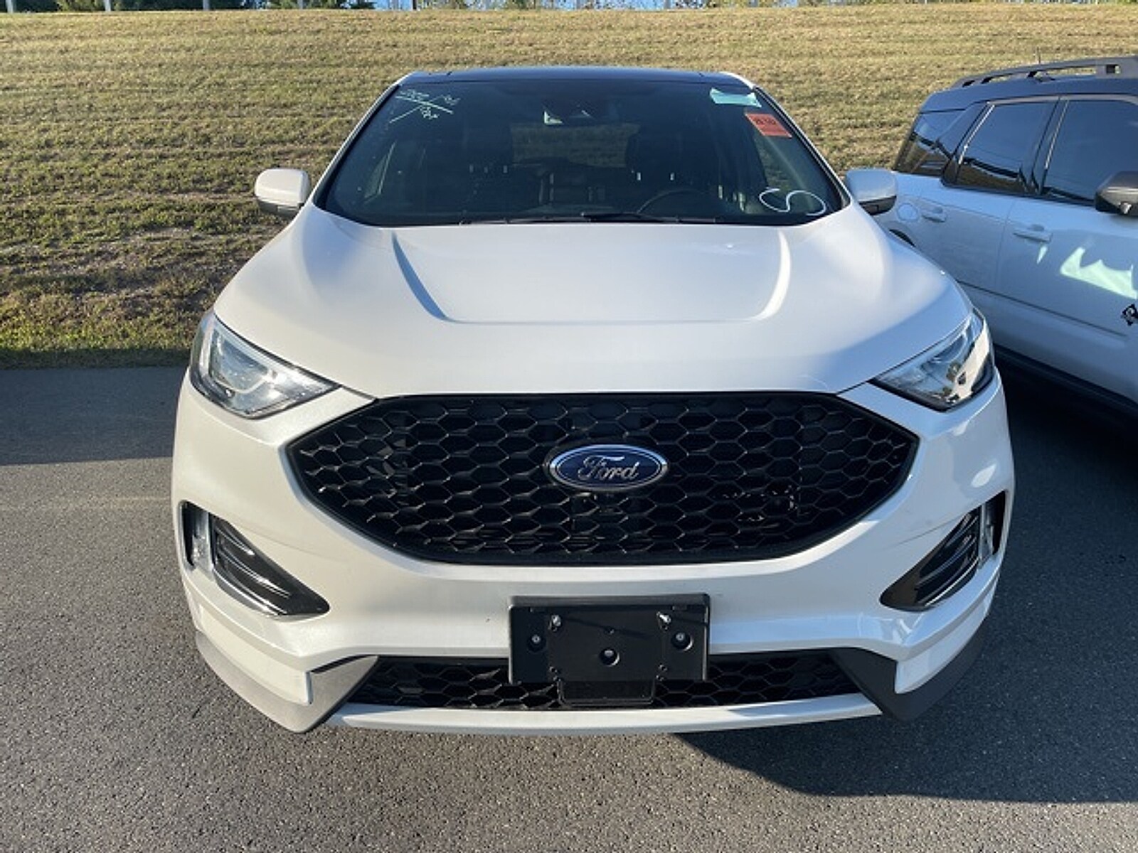 2022 Ford Edge ST-Line photo 2