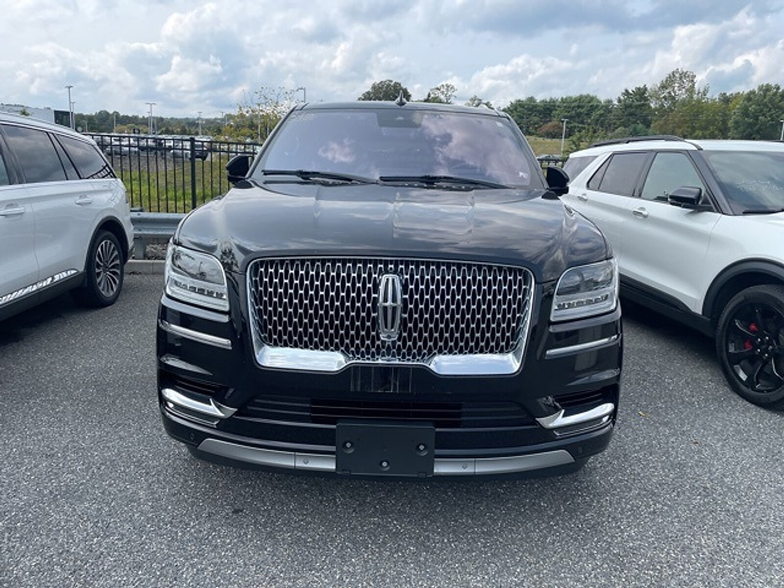 2019 Lincoln Navigator Reserve photo 2