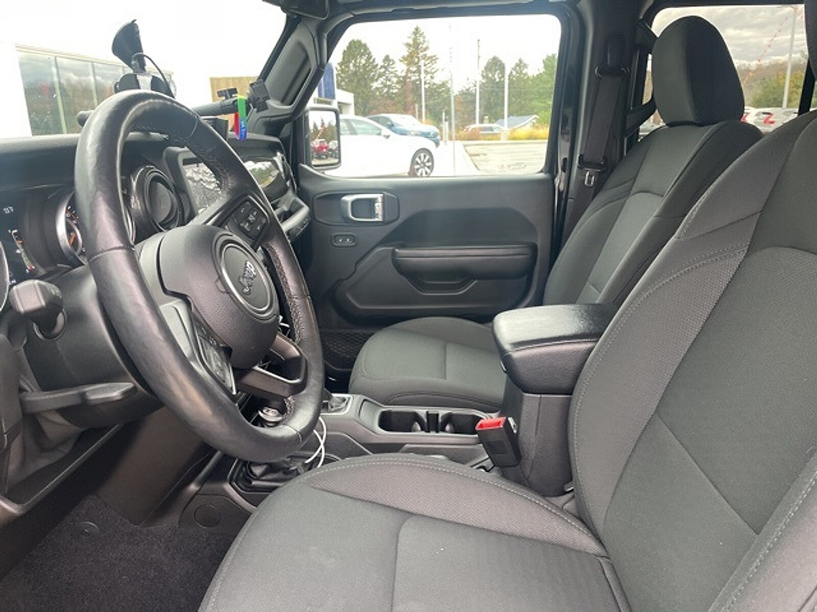 2020 Jeep Wrangler Unlimited Sport Altitude photo 4