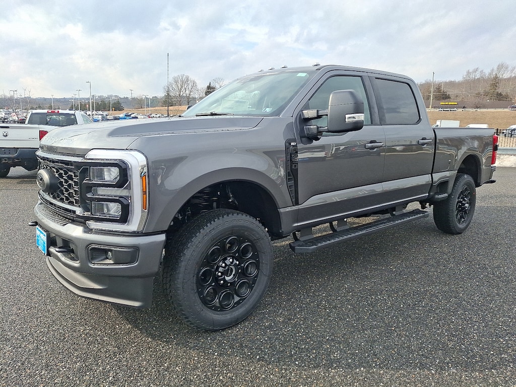 New 2025 Ford F-350 XLT XLT 4WD CREW CAB