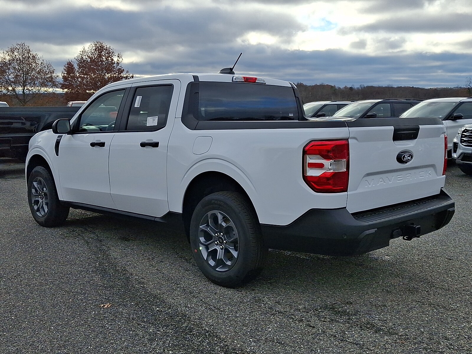2025 Ford Maverick XLT photo 3
