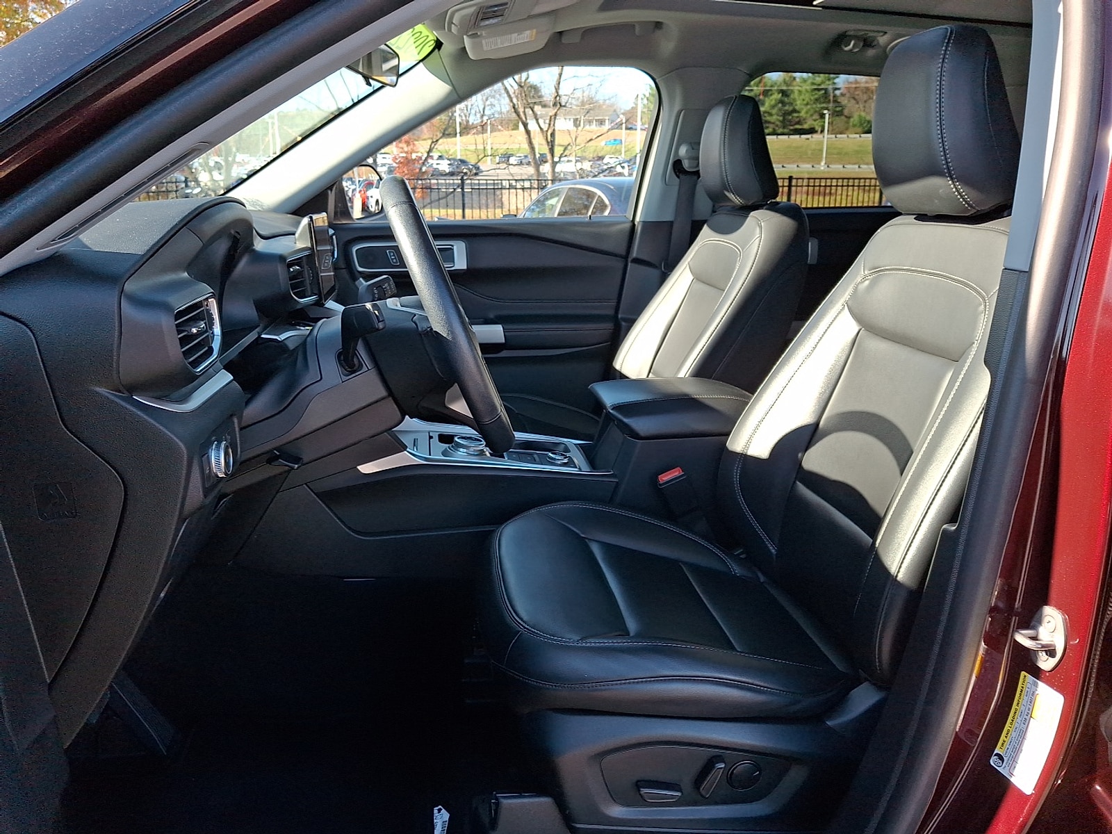 2022 Ford Explorer XLT - Photo 13