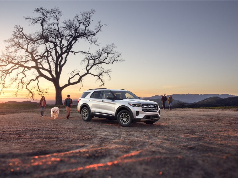  Ford Explorer in the snow