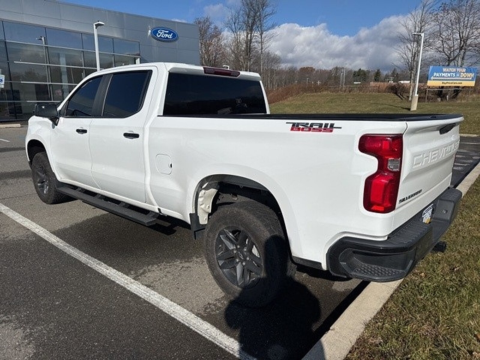 2023 Chevrolet Silverado 1500 LT Trail Boss photo 4