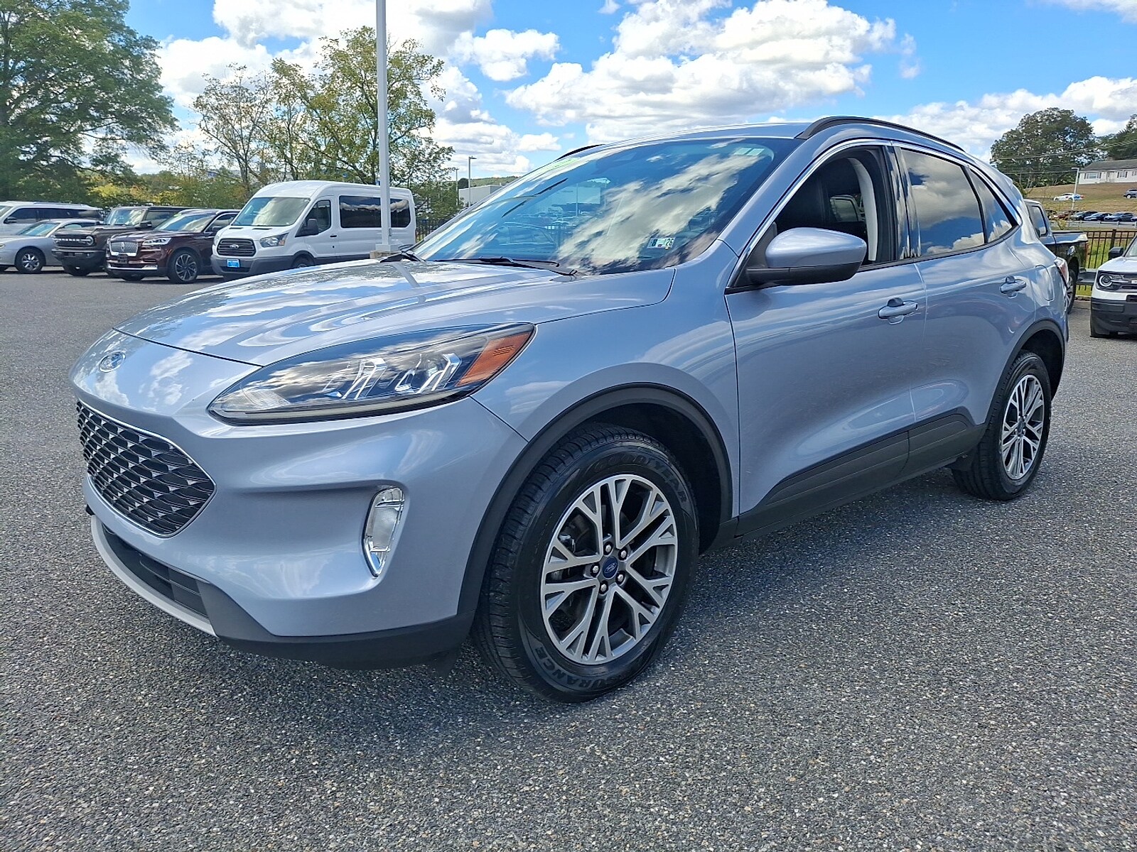 2022 Ford Escape SEL photo 2