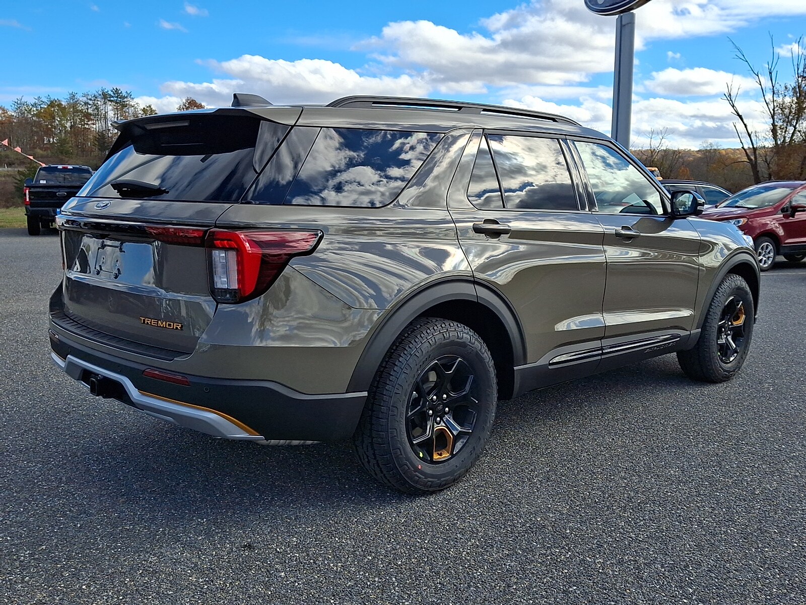 2026 Ford Explorer photo 2