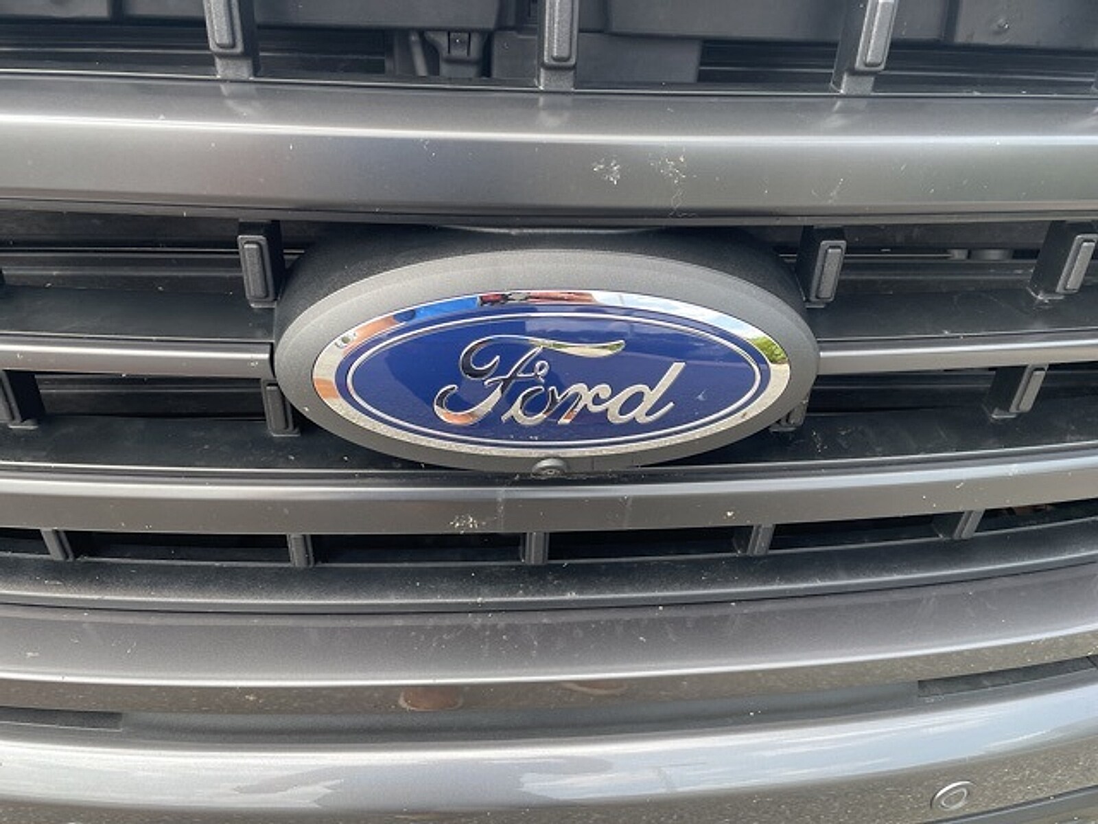 2022 Ford F-150 Lariat photo 2