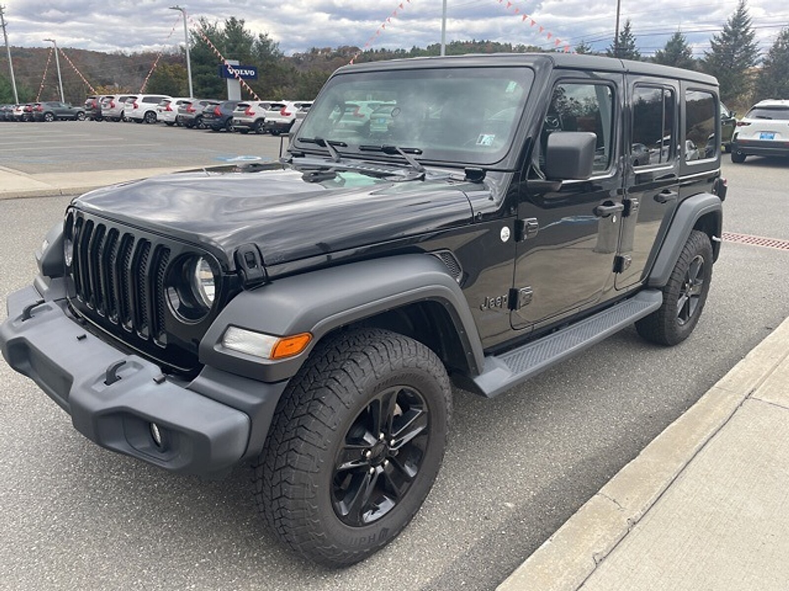 2020 Jeep Wrangler Unlimited Sport Altitude photo 3