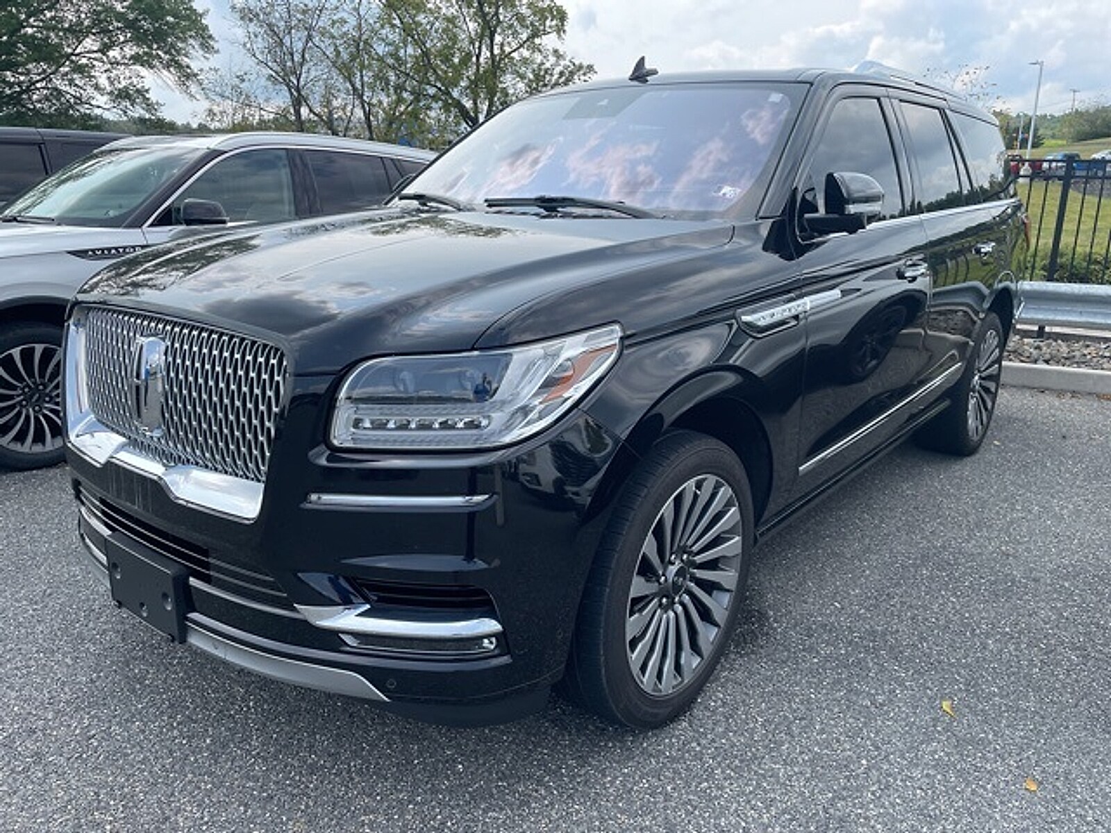 2019 Lincoln Navigator Reserve photo 3
