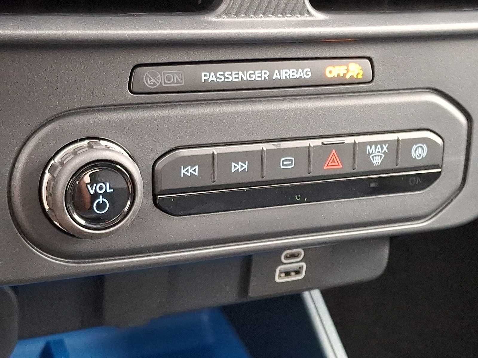 2025 Ford Maverick XLT - Photo 11