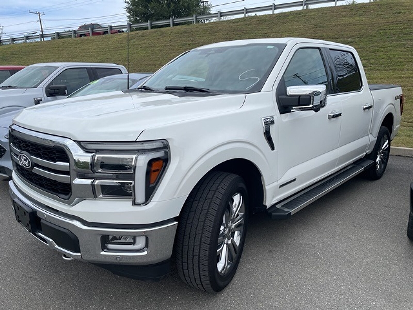 2024 Ford F-150 Lariat photo 3