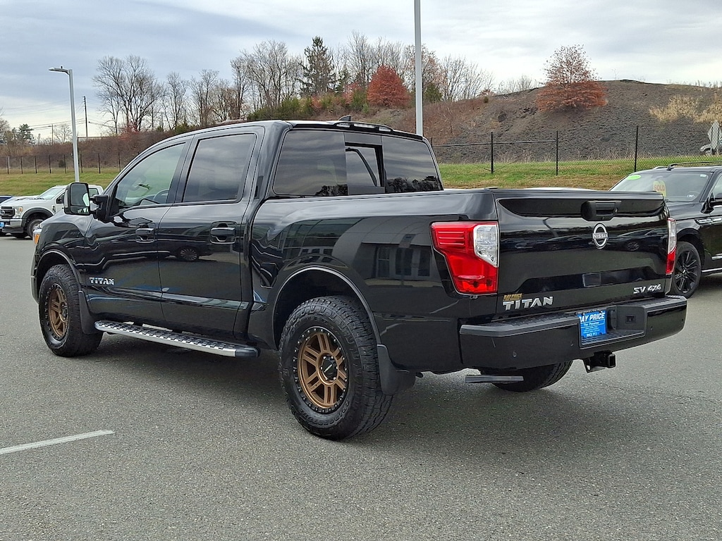 Used 2024 Nissan Titan Crew Cab SV 4x4 Truck Crew Cab