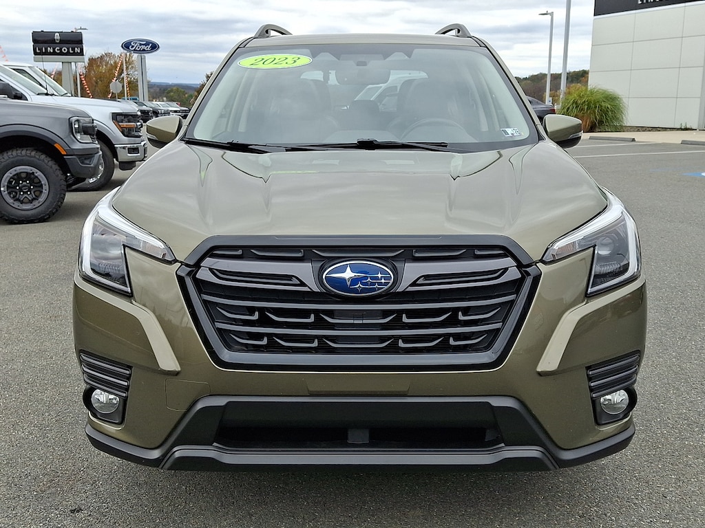 Used 2023 Subaru Forester Limited SUV