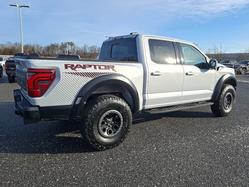 New 2025 Ford F-150 Raptor RAPTOR 4WD SUPERCREW 5.5
