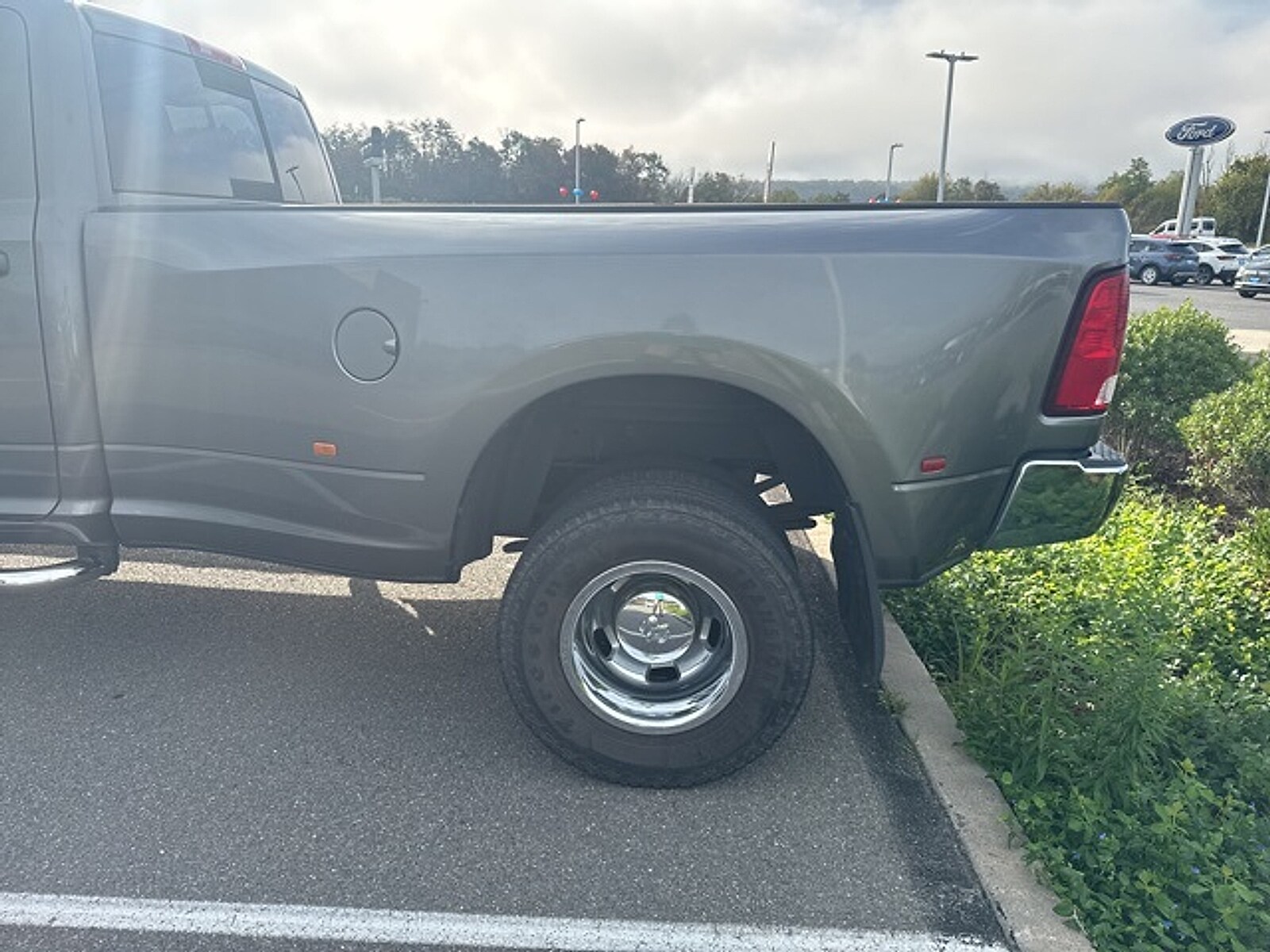 2012 Dodge Ram SLT photo 4