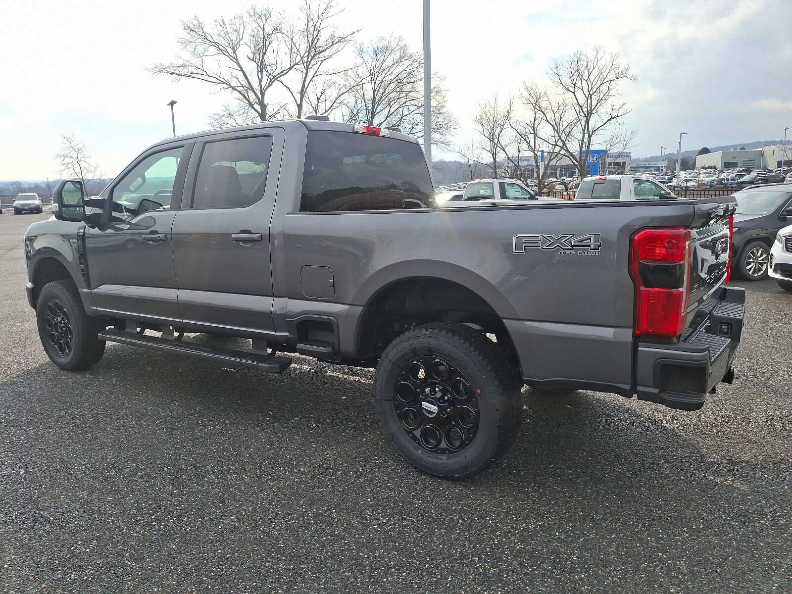 2025 Ford F-350 XLT photo 3