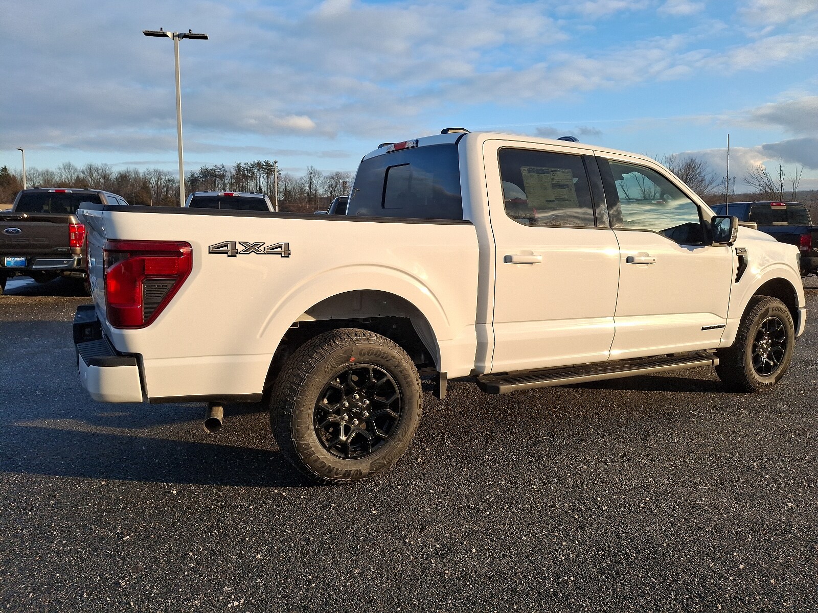 2025 Ford F-150 XLT photo 4