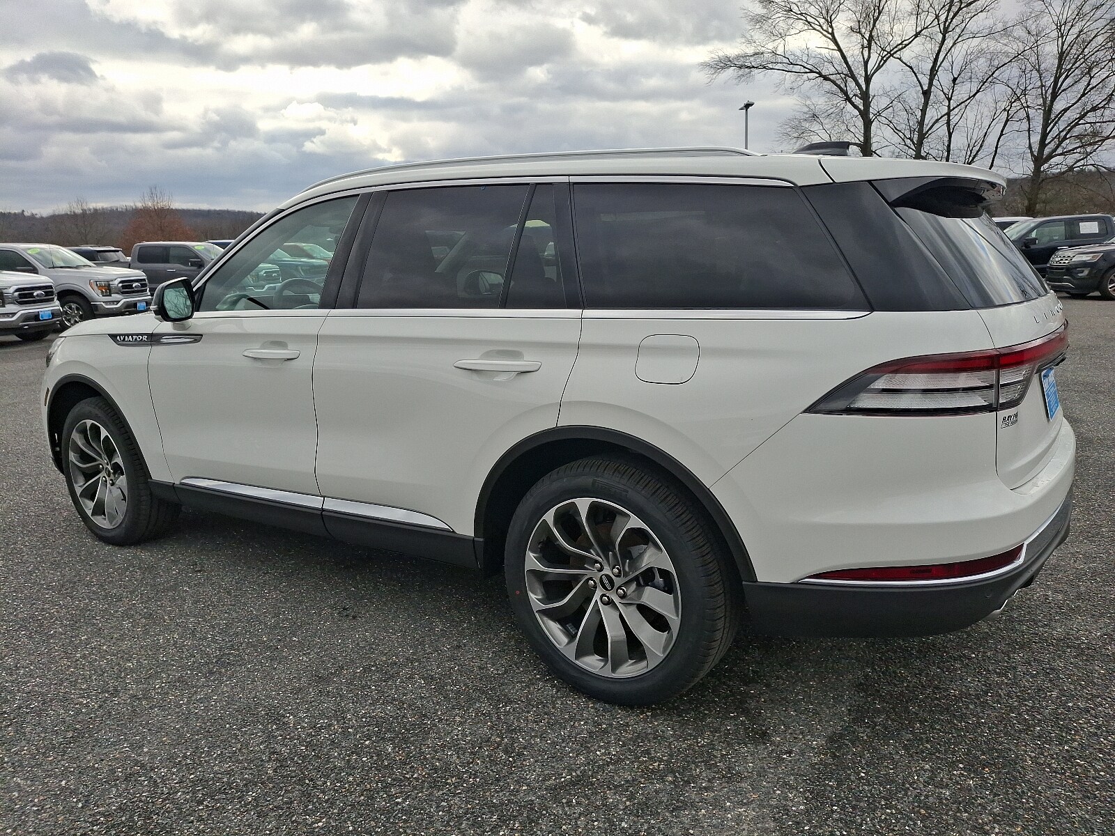 2025 Lincoln Aviator Premiere photo 3