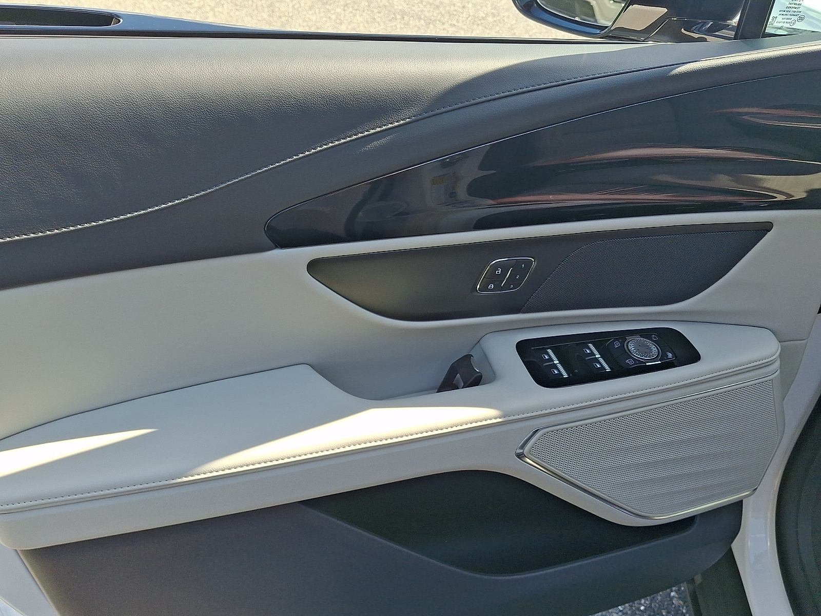 2026 Lincoln Nautilus Premiere - Photo 9