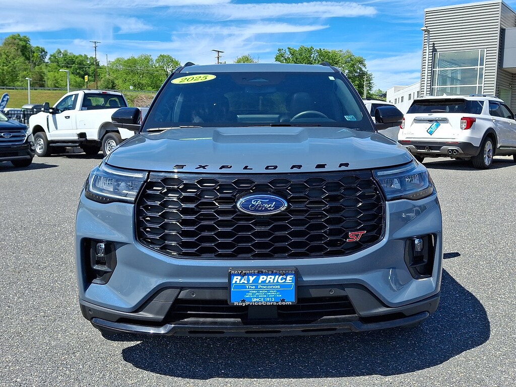 Used 2025 Ford Explorer ST SUV