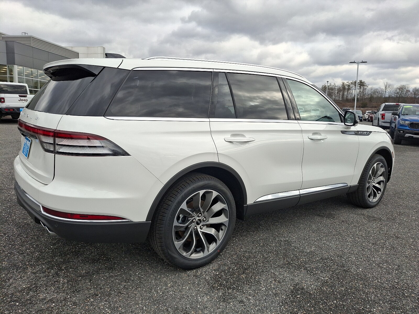 2025 Lincoln Aviator Premiere photo 4