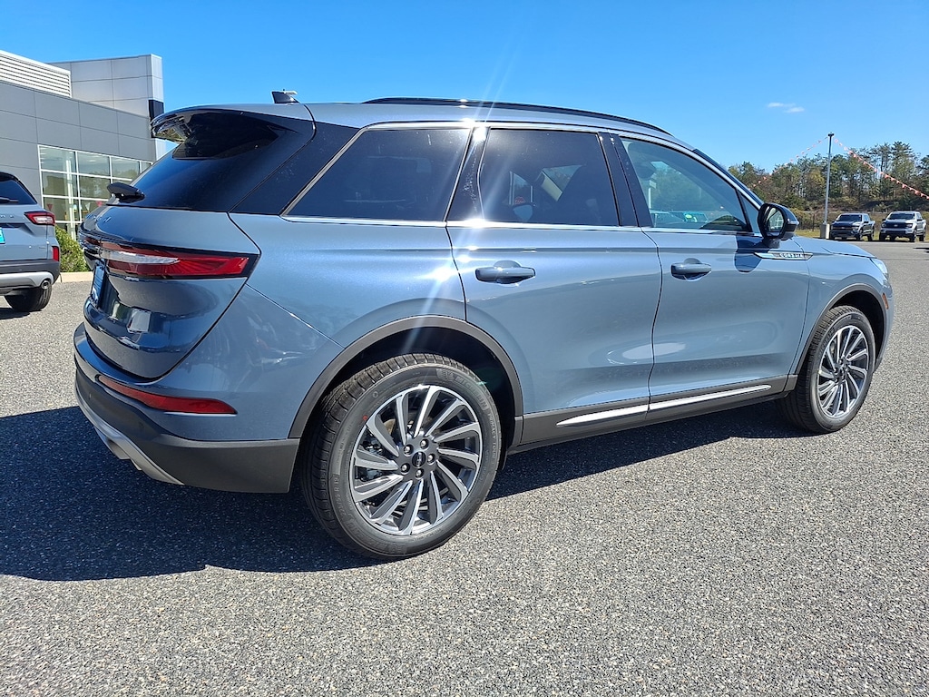 New 2025 Lincoln Corsair Reserve SUV