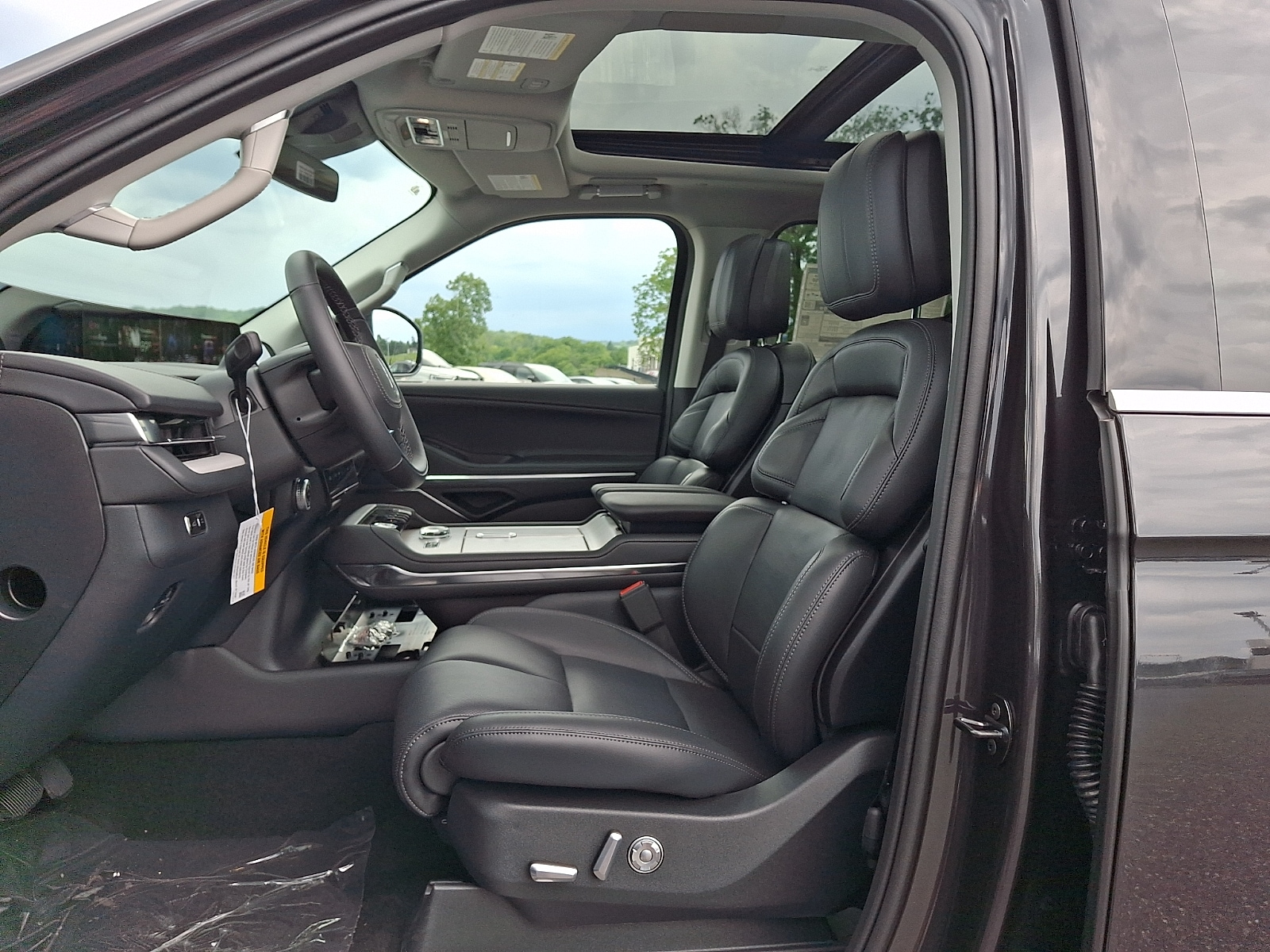 2027 Lincoln Navigator Reserve L - Photo 10