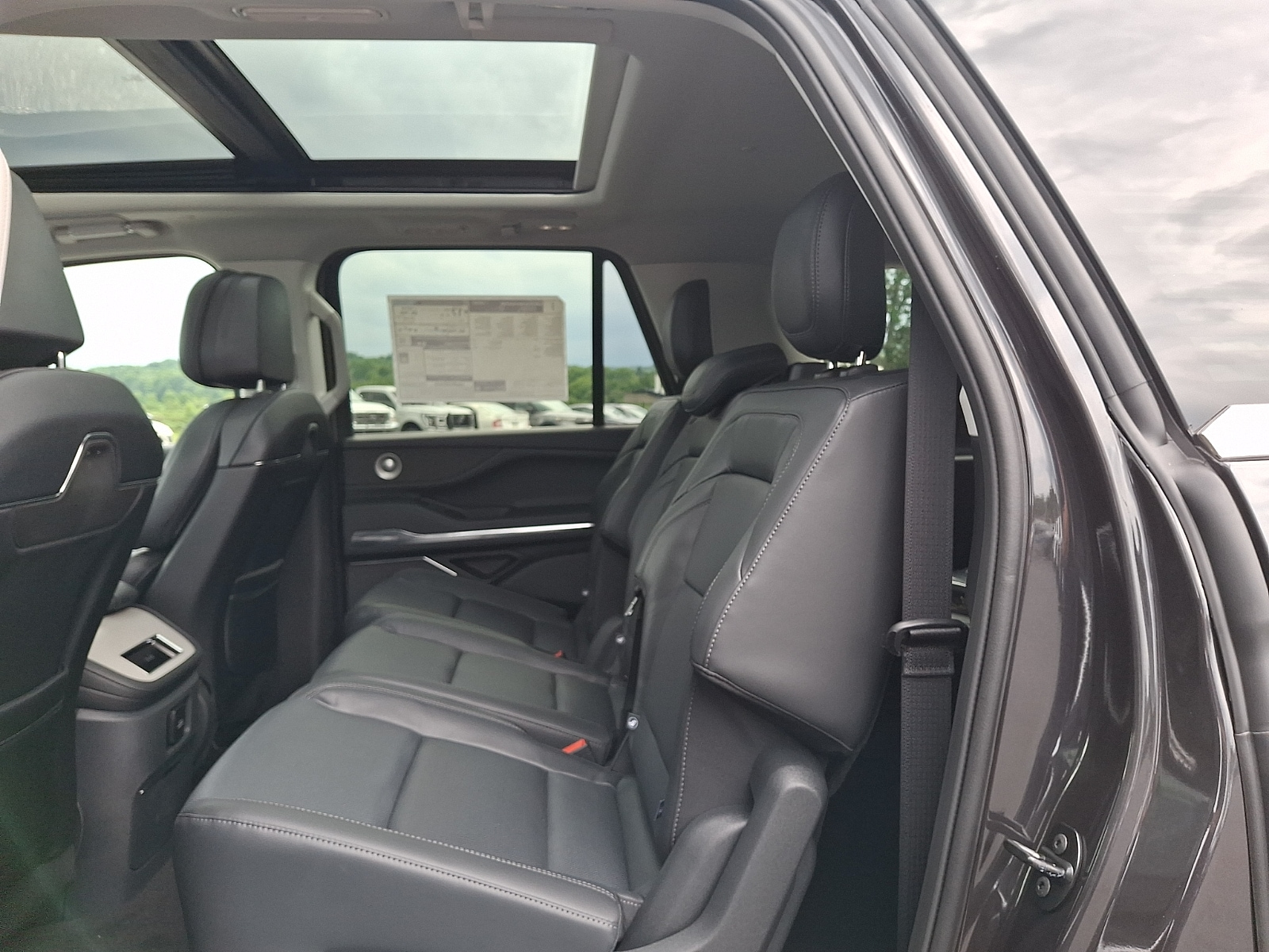 2027 Lincoln Navigator Reserve L - Photo 7