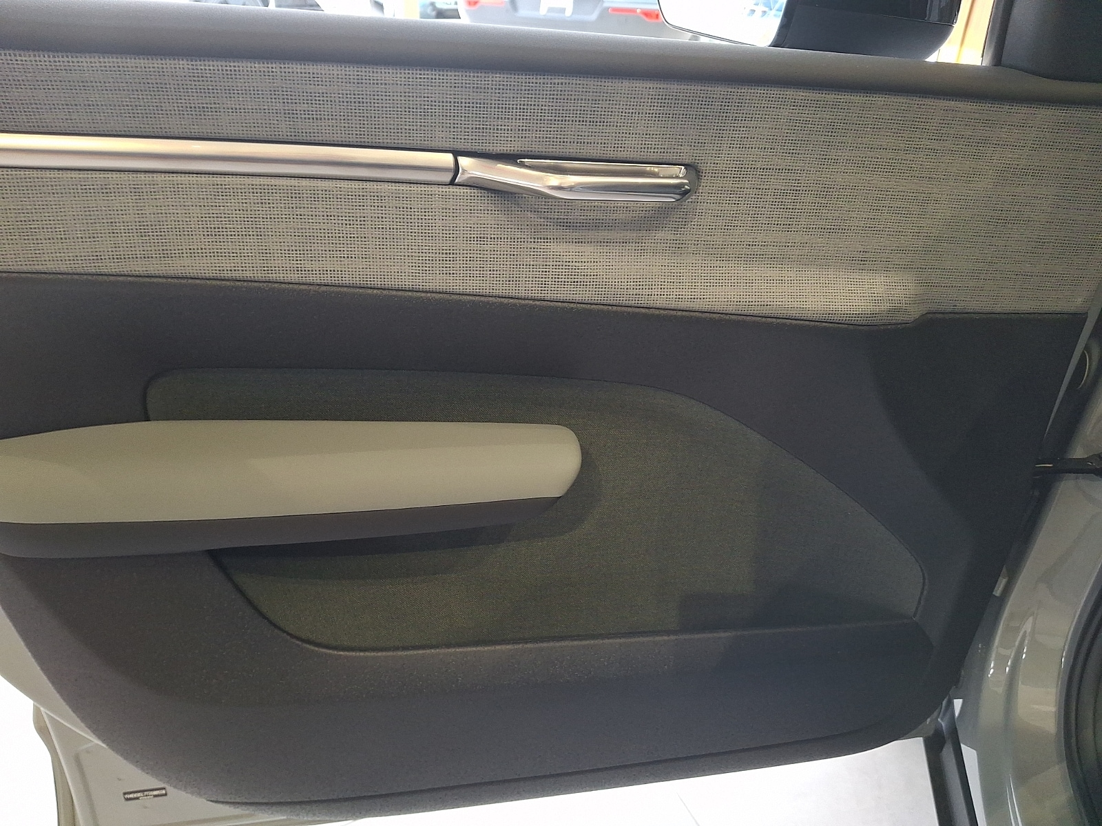 2026 Volvo EX30 Ultra - Photo 8