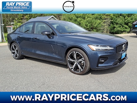 2025 Volvo S60 B5 Core Sedan
