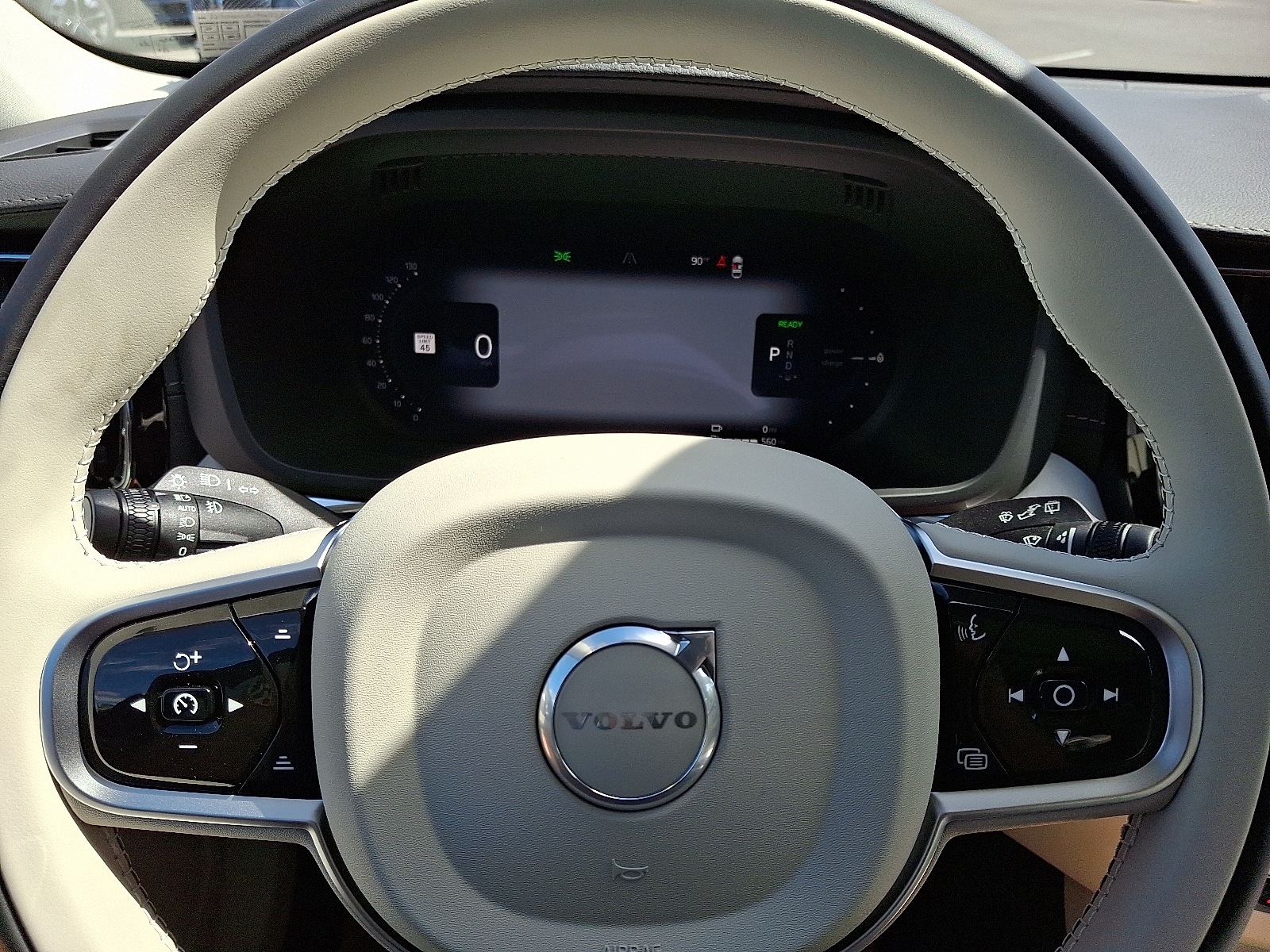 2026 Volvo XC60 Ultra - Photo 13