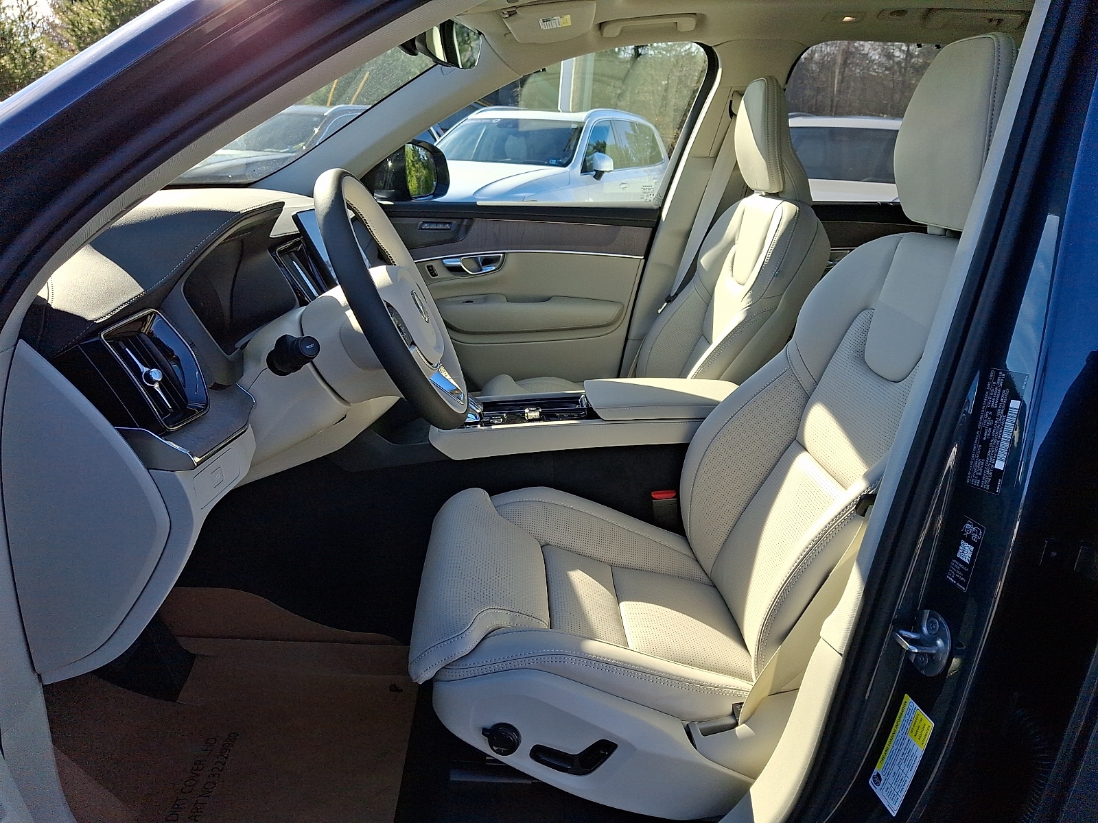 2026 Volvo XC90 Ultra - Photo 8