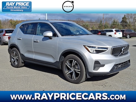 2025 Volvo XC40 B5 Core Bright Theme Sport Utility