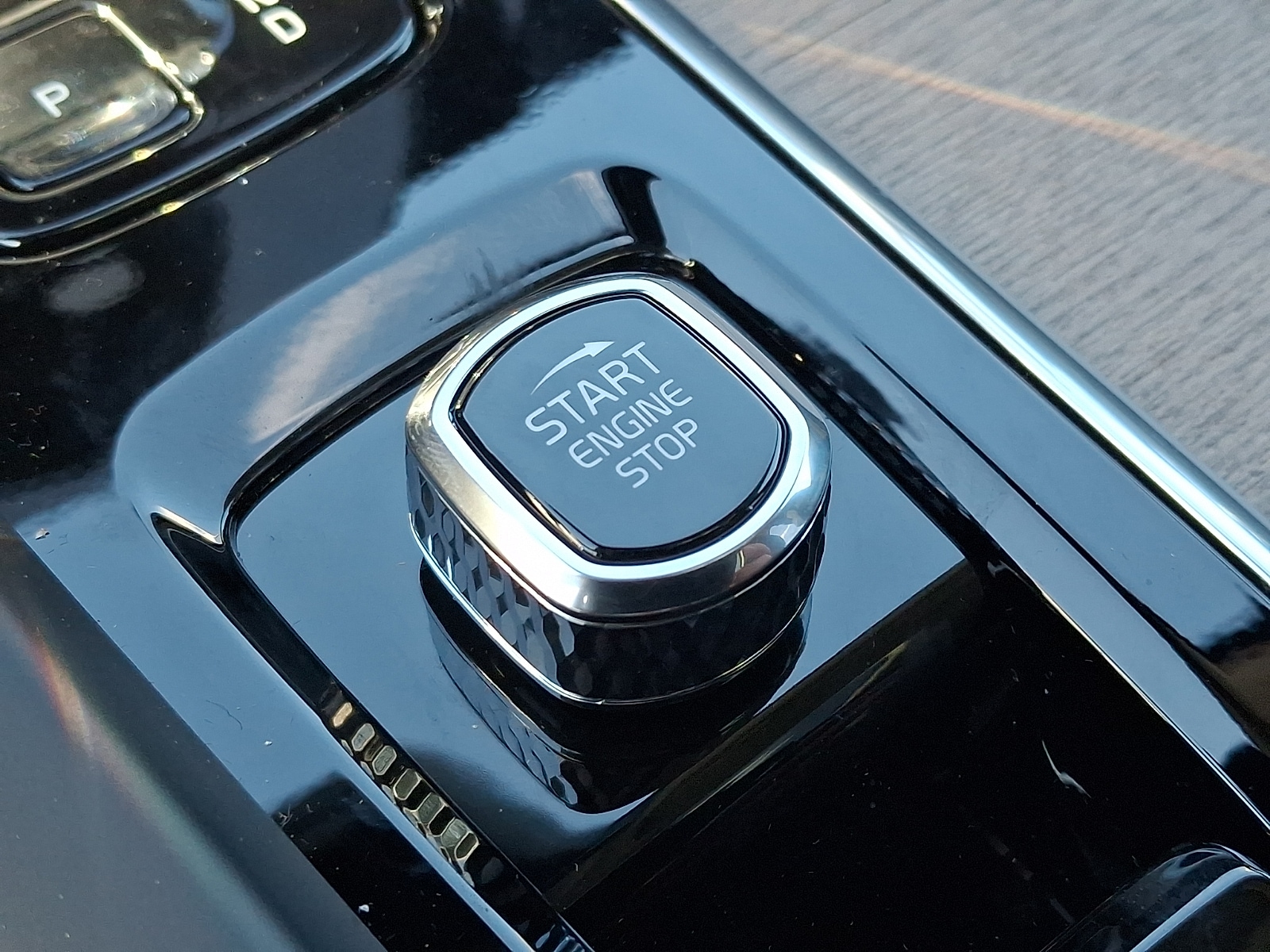 2026 Volvo XC60 Ultra - Photo 16
