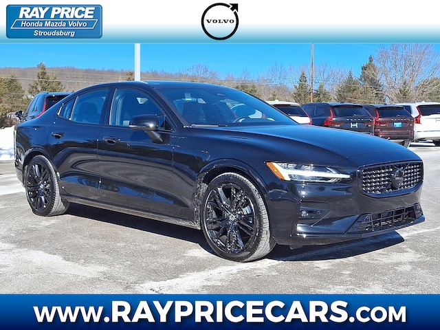 2024 Volvo S60 B5 Plus Black Edition Car