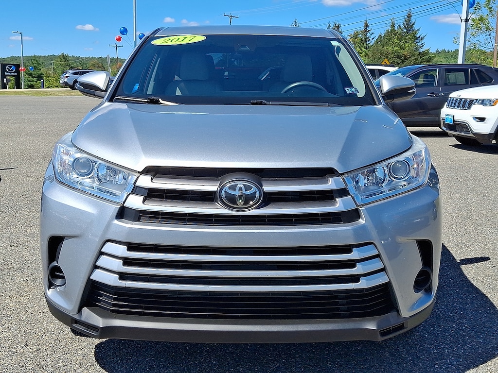 Used 2017 Toyota Highlander LE Sport Utility