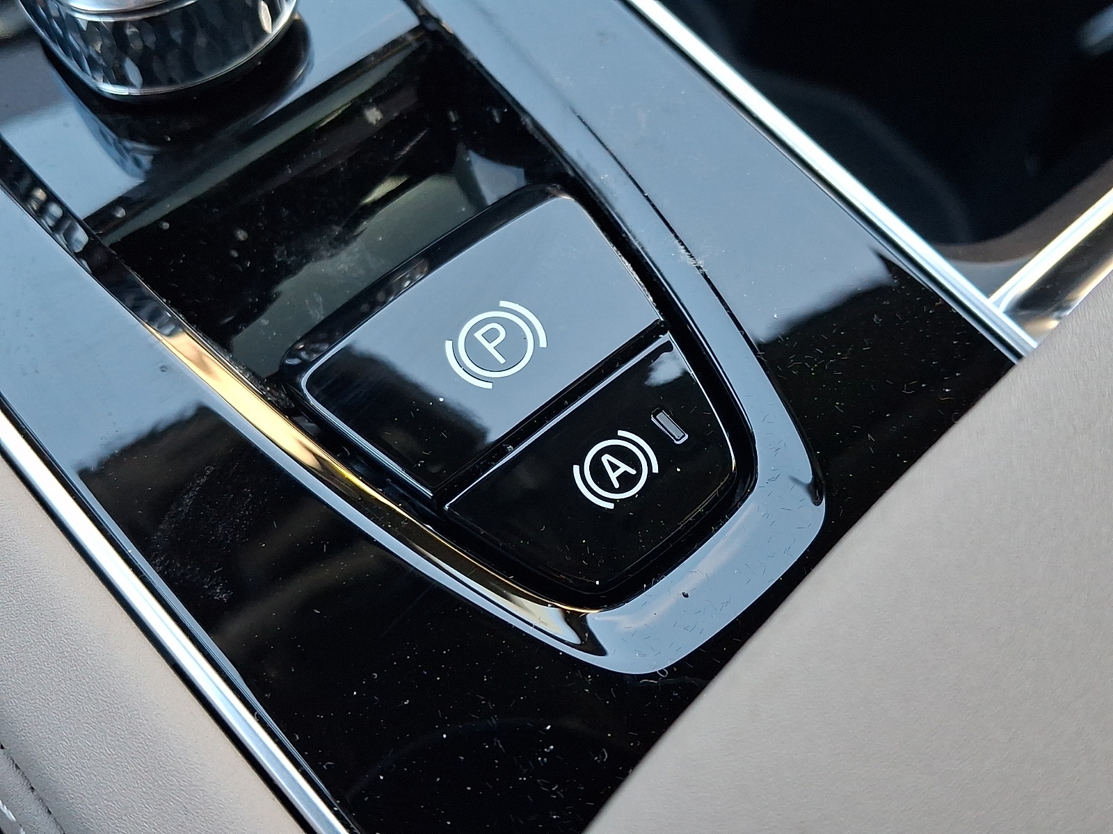 2026 Volvo XC90 Core - Photo 17