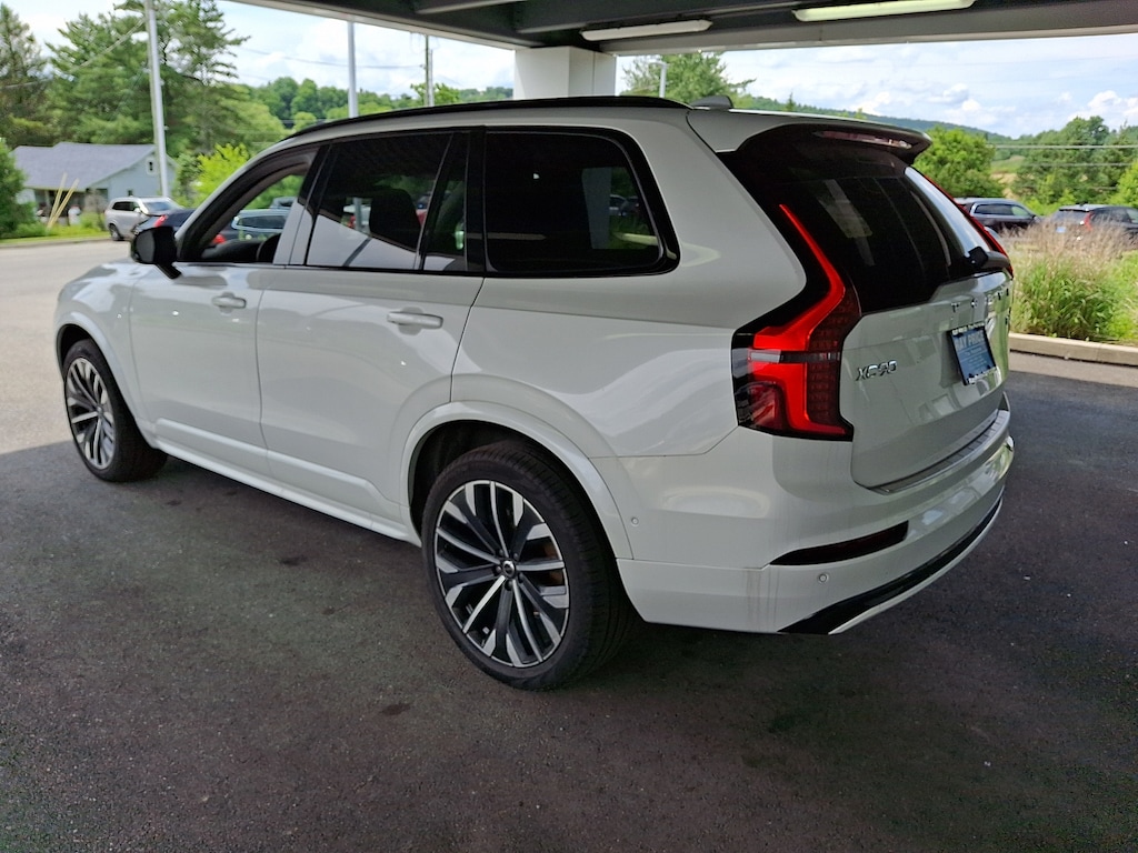 New 2026 Volvo XC90 B6 Ultra Dark Theme 6-Seater SUV