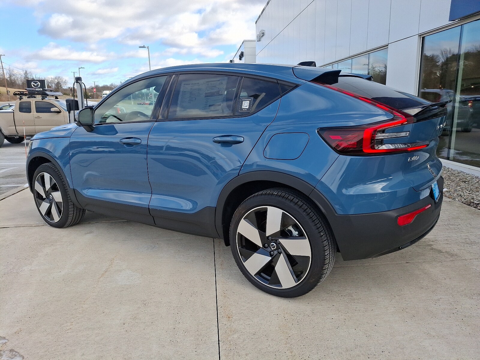 2024 Volvo C40 Recharge Plus photo 3
