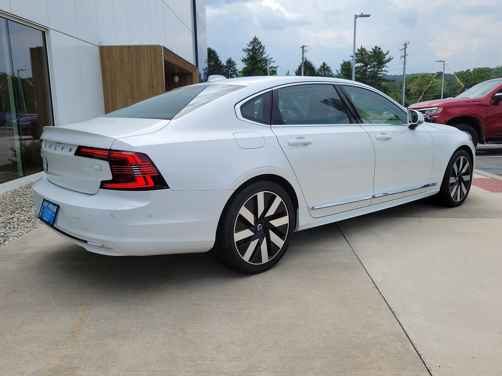 2024 Volvo S90 T8 Ultimate photo 4