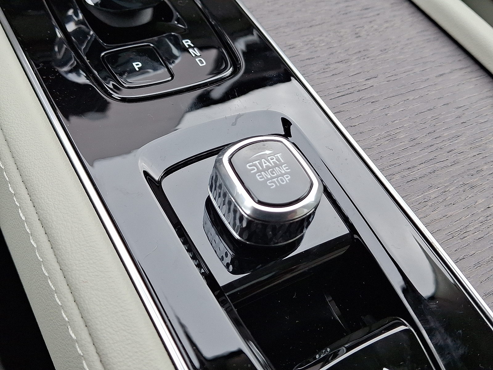 2026 Volvo XC90 Ultra - Photo 15