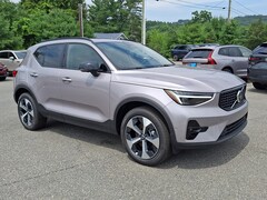 2026 Volvo XC40 B5 Plus AWD SUV