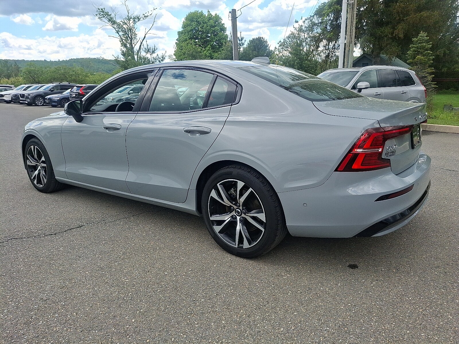 2024 Volvo S60 B5 Plus photo 4