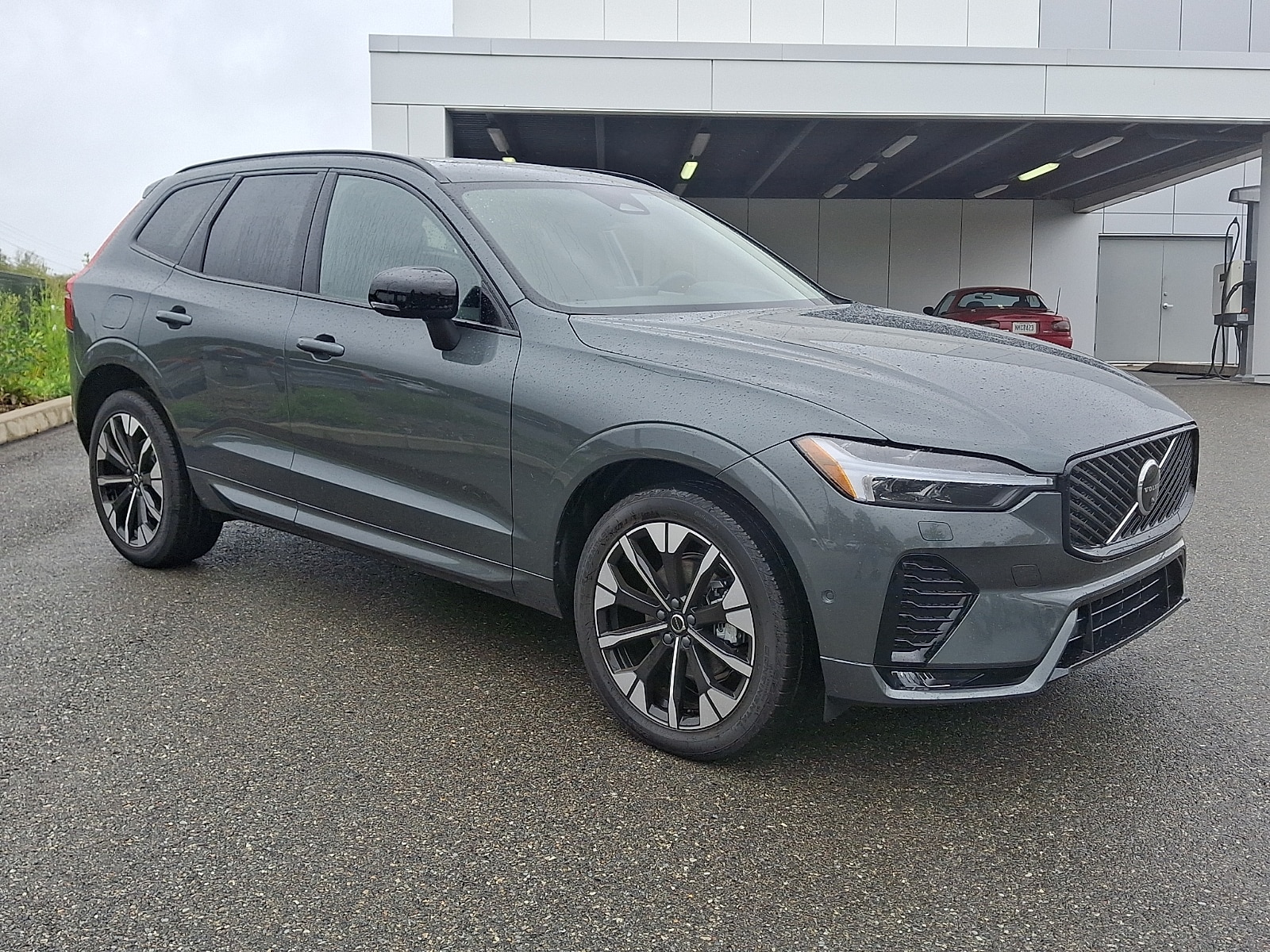 2026 Volvo XC60 Plus