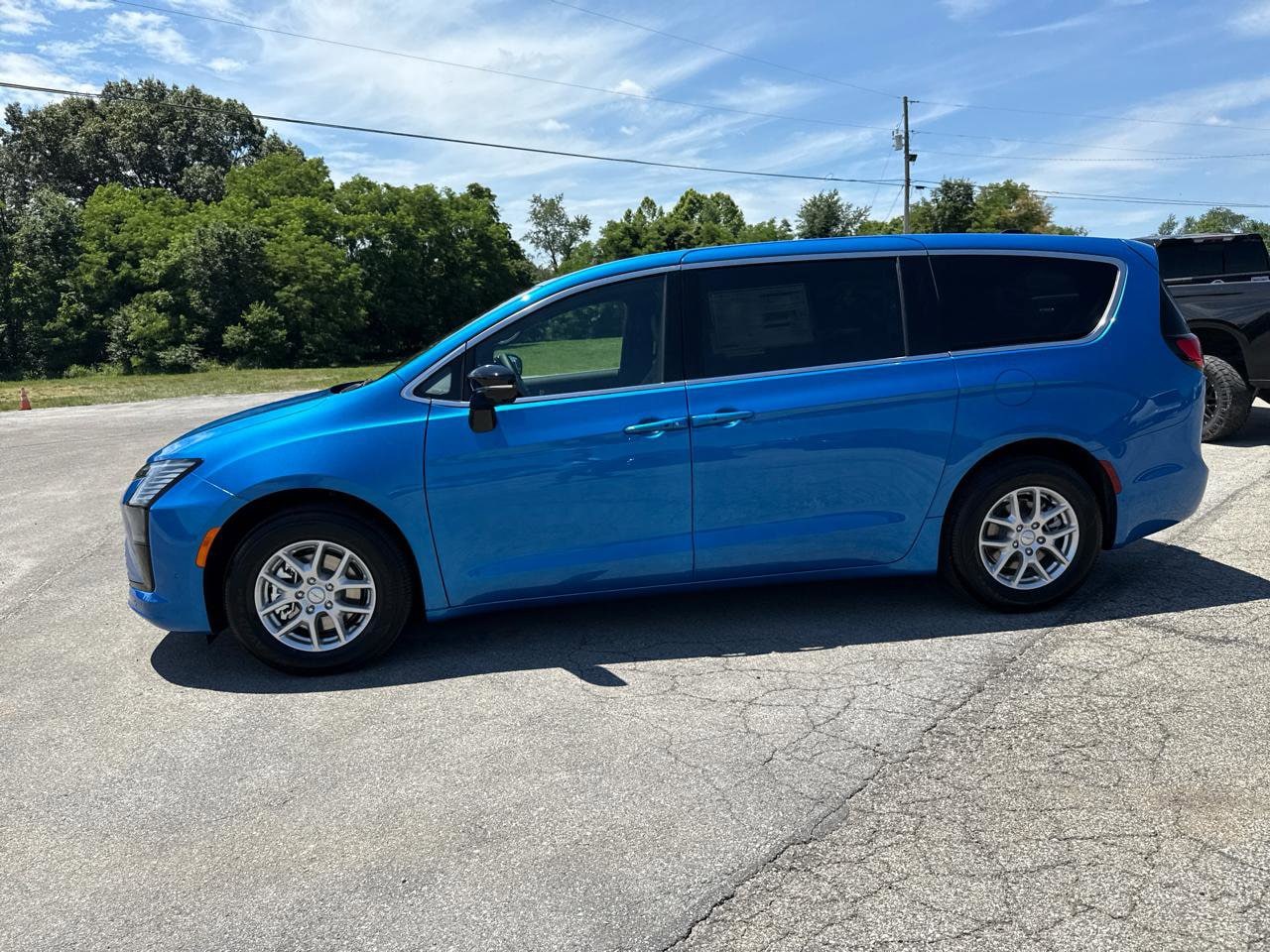 2027 Chrysler Pacifica Select - Photo 14