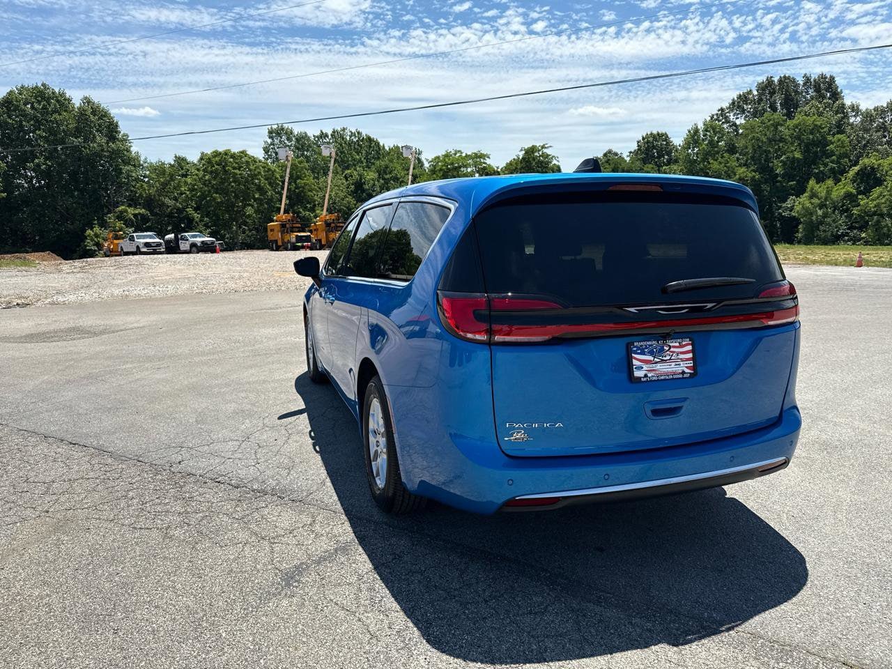 2027 Chrysler Pacifica Select - Photo 9