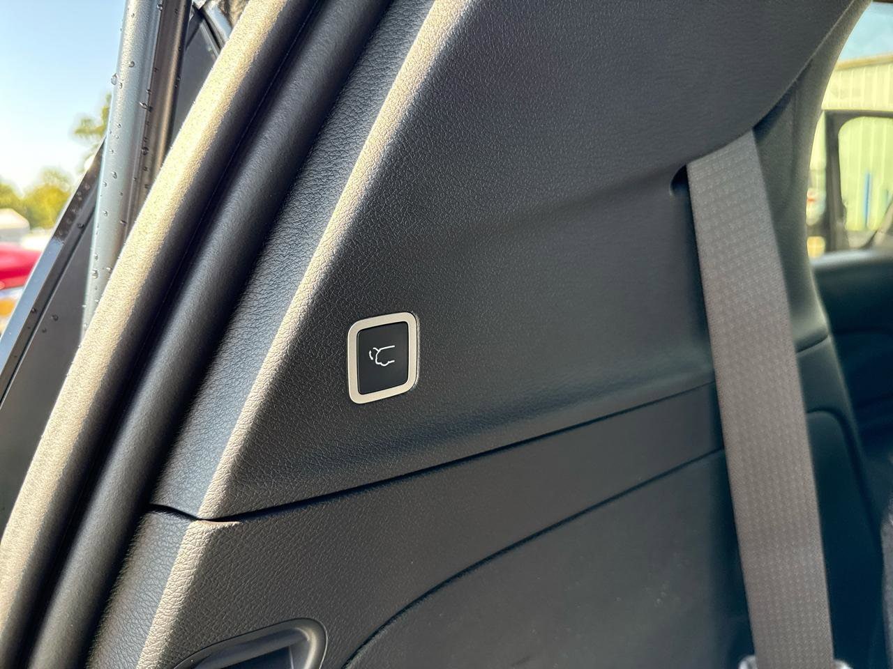 2026 Chrysler Pacifica Limited - Photo 16