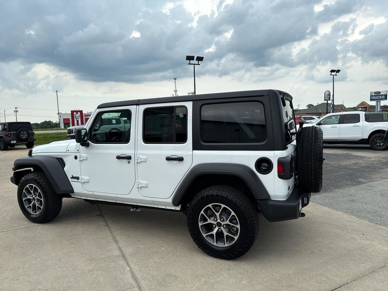 2025 Jeep Wrangler 4-Door Sport S - Photo 8