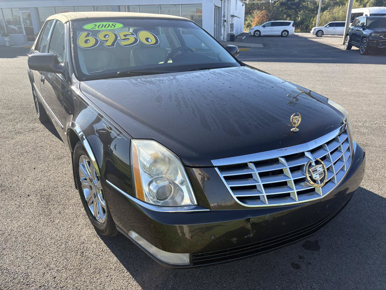 Used 2008 Cadillac DTS 1SC with VIN 1G6KD57Y68U143743 for sale in Brandenburg, KY